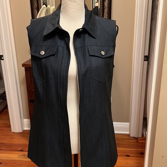 Calvin Klein Dark Blue Vest - Picture 9 of 15